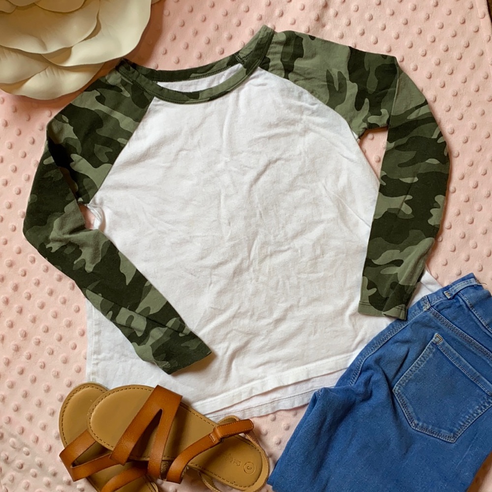 Baseball style tee